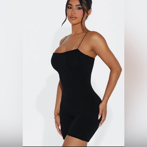 Naked Wardrobe NWOT Woman S’Scoop Em Up Romper in a Nude color - Picture 3 of 11